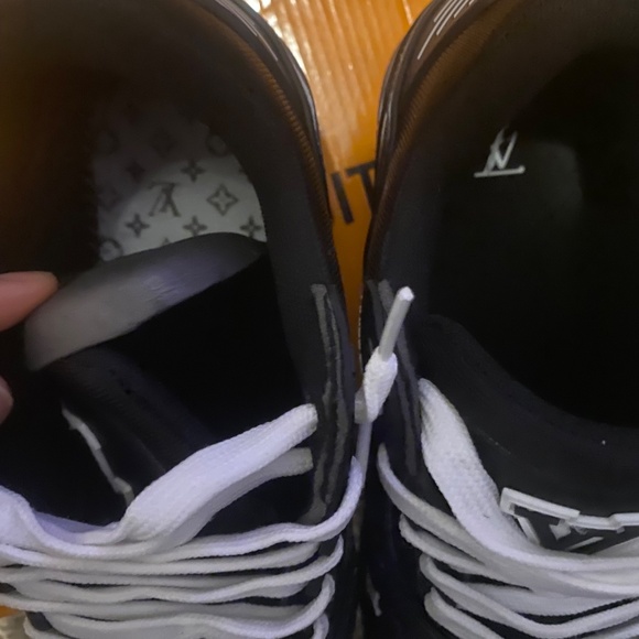 1AARES LV Trainer Sneaker - Picture 4 of 4